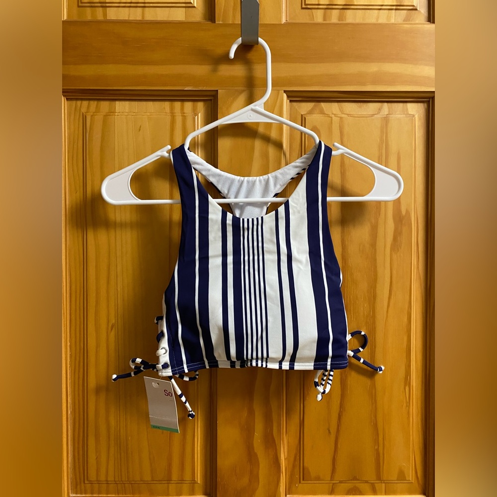 So Women’s Bathing Suit Top